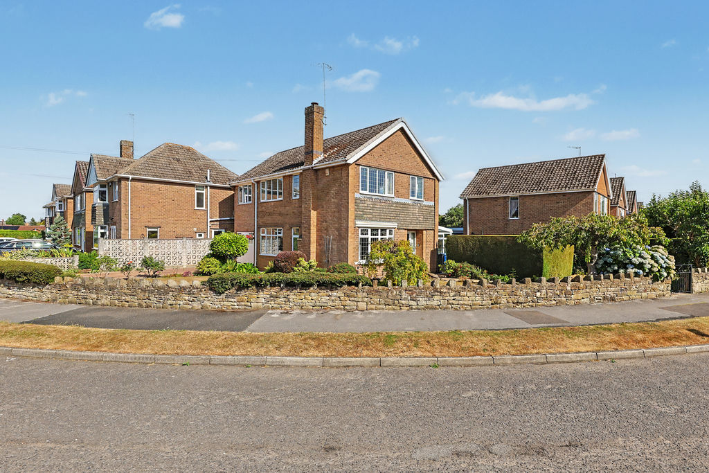 Thornbridge Crescent